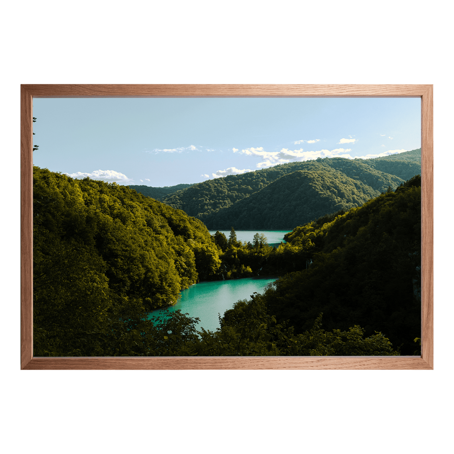 Fotografie mit dem Titel "Wald und Seen" von Robert Sonntag in einem Eichen-Holzrahmen.