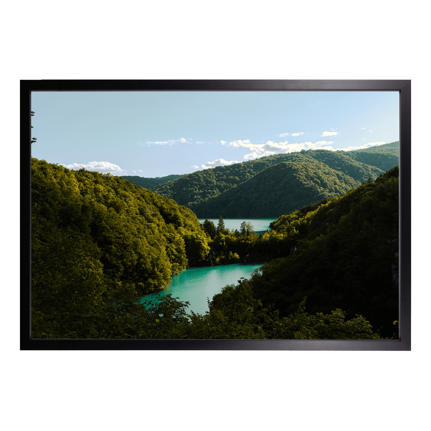 Fotografie mit dem Titel "Wald und Seen" von Robert Sonntag in einem schwarzen Holzrahmen.
