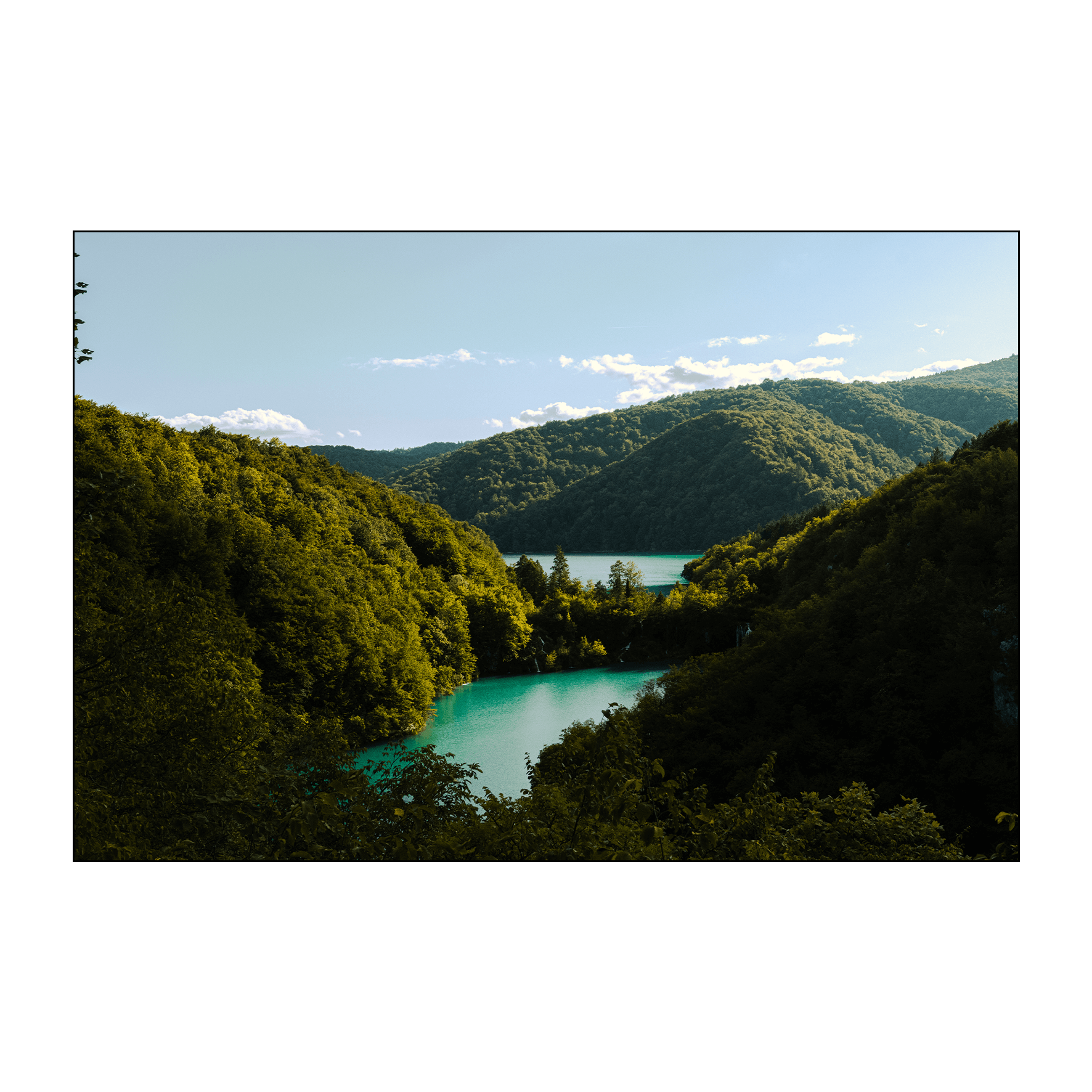 Fotografie mit dem Titel "Wald und Seen" von Robert Sonntag.